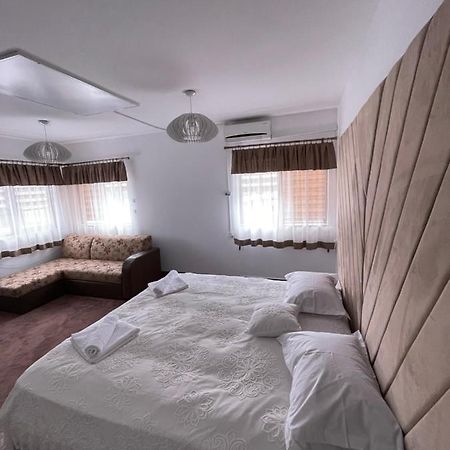 Apartelim Mînăstirea Humorului Exteriér fotografie