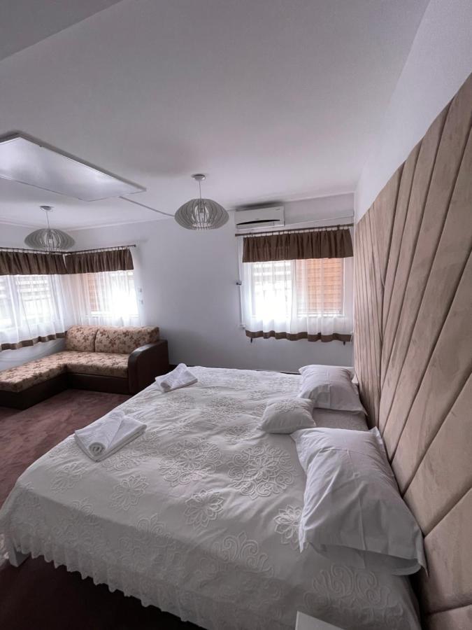 Apartelim Mînăstirea Humorului Exteriér fotografie